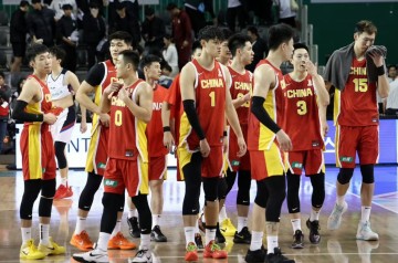 500万网彩票-中国男篮对决日本！不出意外！这9人被精简出局，收三好一坏消息